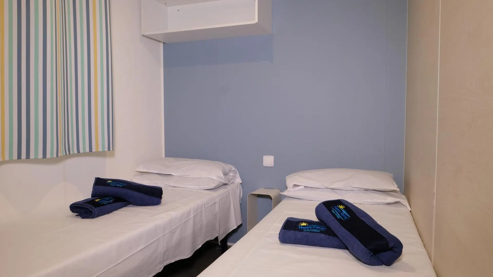 Happy Camp Mobile Homes In Camping Free Beach Marina Di Bibbona