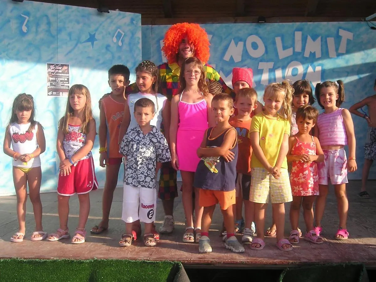 Campsite Happy Camp Mobile Homes In Camping Free Beach Marina Di Bibbona
